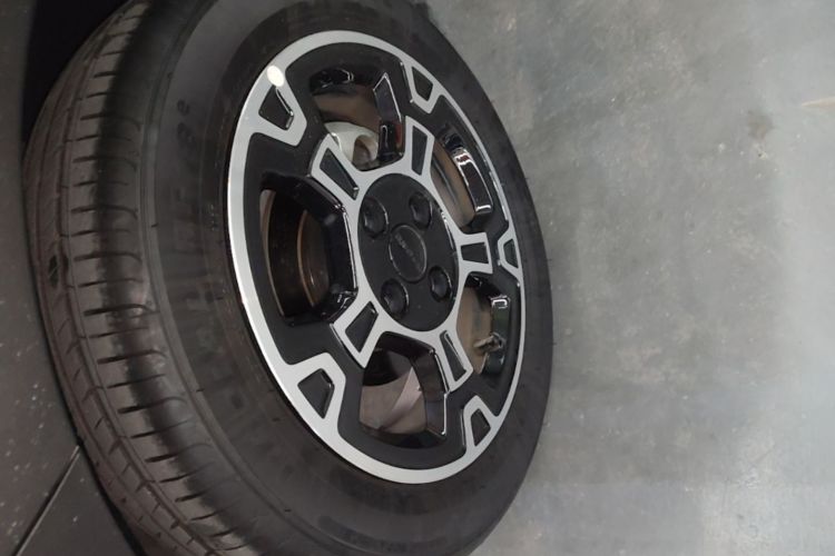 Used Geely Galaxy Panda 2025 210km Panda Rider Left Front Wheel Hub