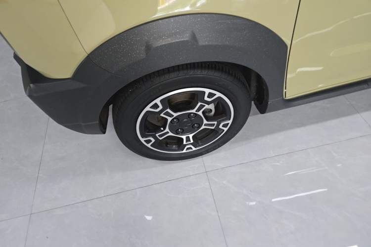 Used Geely Galaxy Panda 2025 210km Panda Rider Left Front Wheel Hub