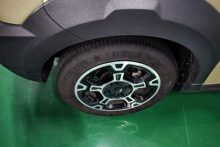 Used Geely Galaxy Panda 2025 210km Panda Rider Left Front Wheel Hub