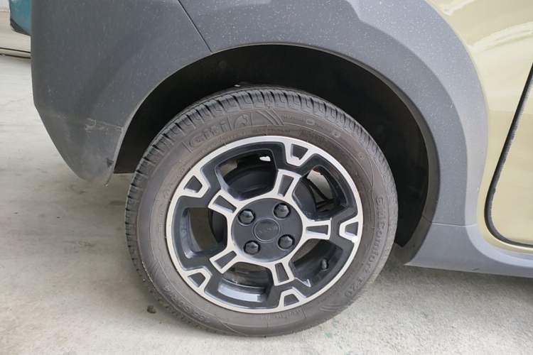 Used Geely Galaxy Panda 2025 210km Panda Rider Right Rear Wheel Hub