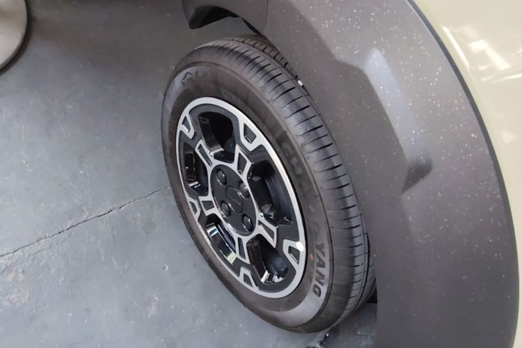 Used Geely Galaxy Panda 2025 210km Panda Rider Right Rear Wheel Hub