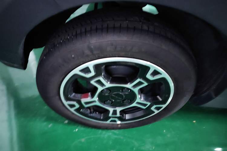 Used Geely Galaxy Panda 2025 210km Panda Rider Right Rear Wheel Hub