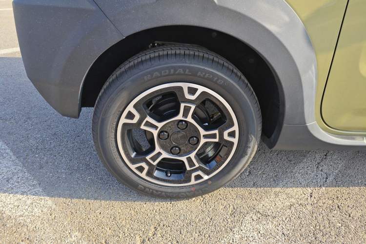 Used Geely Galaxy Panda 2025 210km Panda Rider Right Rear Wheel Hub