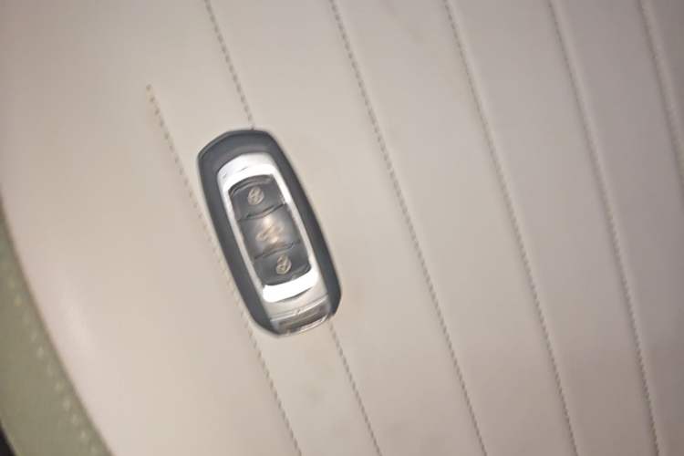 Used Geely Galaxy Panda 2025 210km Panda Rider Vehicle Key