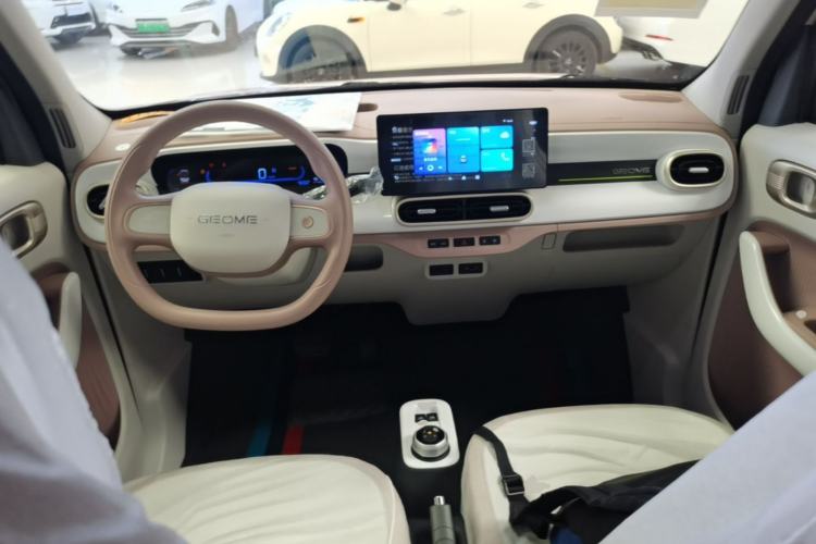 Used Geely Galaxy Panda 2025 210 km – Yuanqi Bear Center Console
