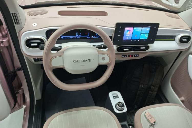 Used Geely Galaxy Panda 2025 210 km – Yuanqi Bear Center Console