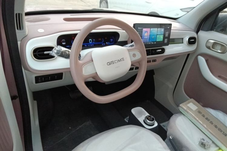 Used Geely Galaxy Panda 2025 210 km – Yuanqi Bear Center Console
