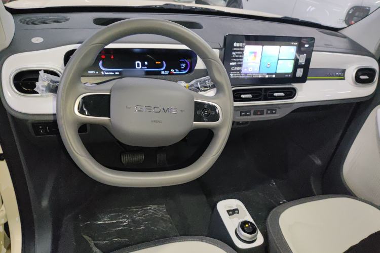 Used Geely Galaxy Panda 2025 210 km – Yuanqi Bear Center Console