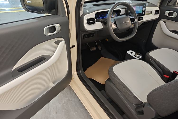 Used Geely Galaxy Panda 2025 210 km – Yuanqi Bear Driver Seat