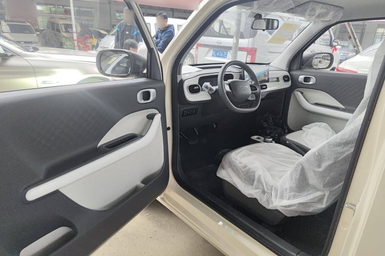 Used Geely Galaxy Panda 2025 210 km – Yuanqi Bear Driver Seat