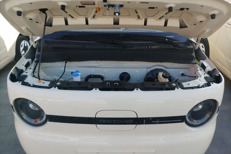 Used Geely Galaxy Panda 2025 210 km – Yuanqi Bear Engine Bay