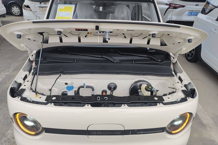 Used Geely Galaxy Panda 2025 210 km – Yuanqi Bear Engine Bay