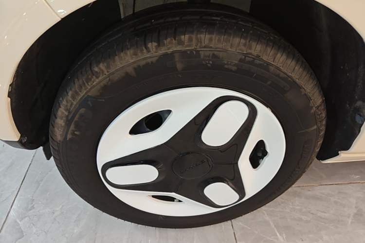 Used Geely Galaxy Panda 2025 210 km – Yuanqi Bear Exterior 4