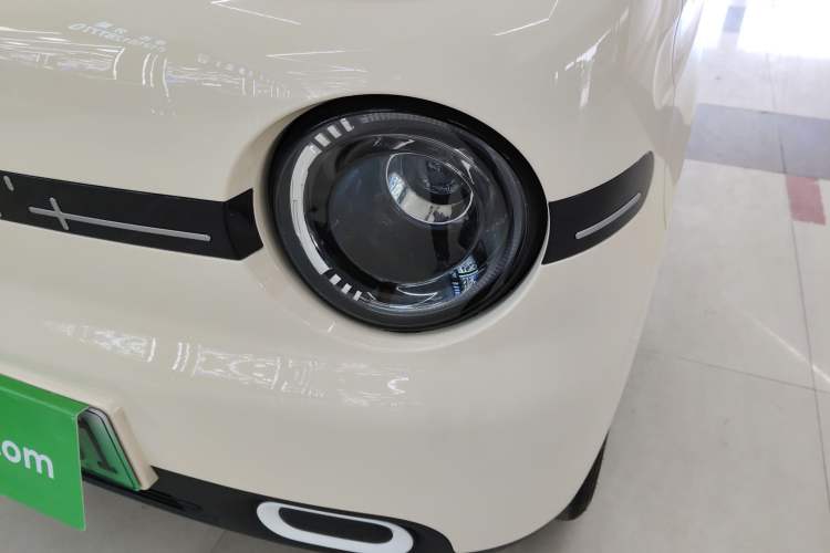 Used Geely Galaxy Panda 2025 210 km – Yuanqi Bear Left Front Headlight