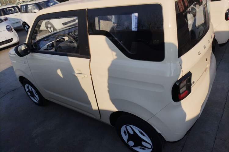 Used Geely Galaxy Panda 2025 210 km – Yuanqi Bear Left Side