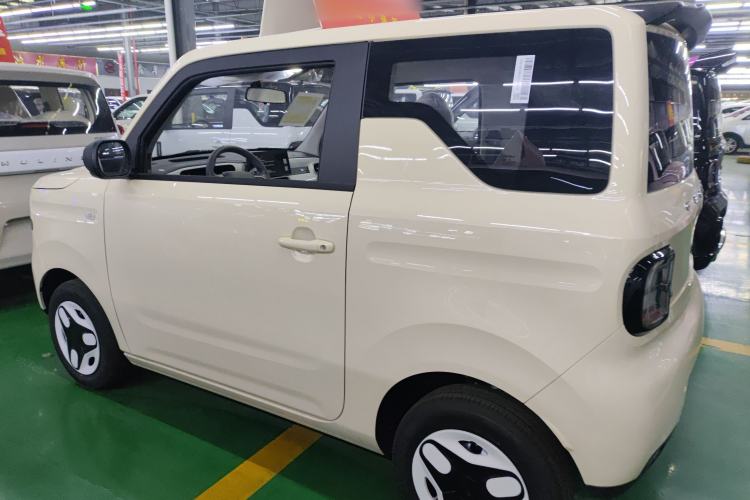 Used Geely Galaxy Panda 2025 210 km – Yuanqi Bear Left Side