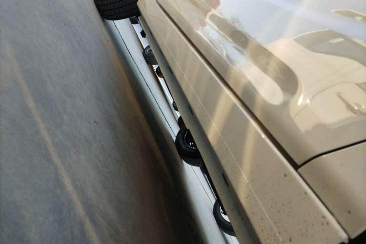 Used Geely Galaxy Panda 2025 210 km – Yuanqi Bear Right Side Sill