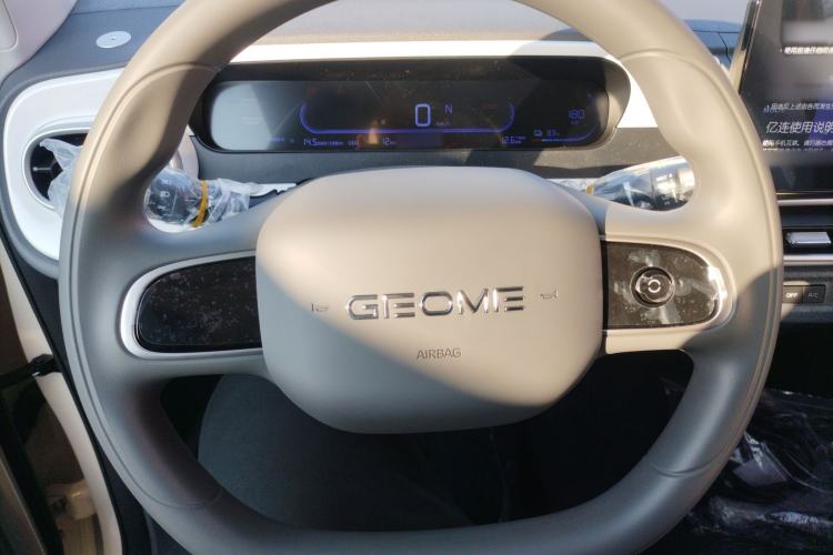 Used Geely Galaxy Panda 2025 210 km – Yuanqi Bear Steering Wheel