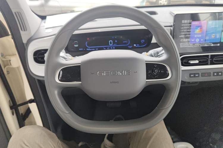 Used Geely Galaxy Panda 2025 210 km – Yuanqi Bear Steering Wheel