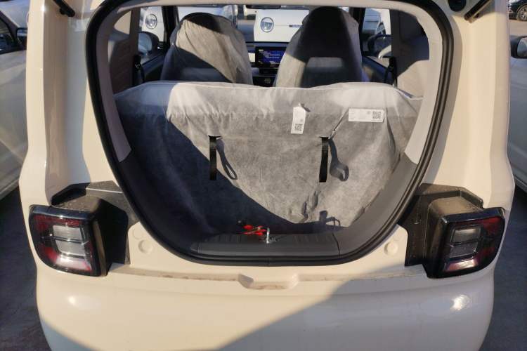 Used Geely Galaxy Panda 2025 210 km – Yuanqi Bear Trunk