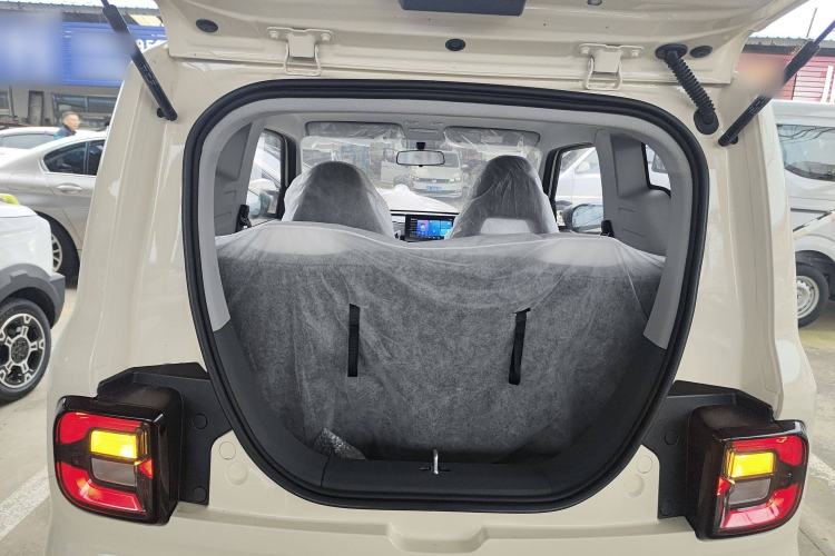 Used Geely Galaxy Panda 2025 210 km – Yuanqi Bear Trunk