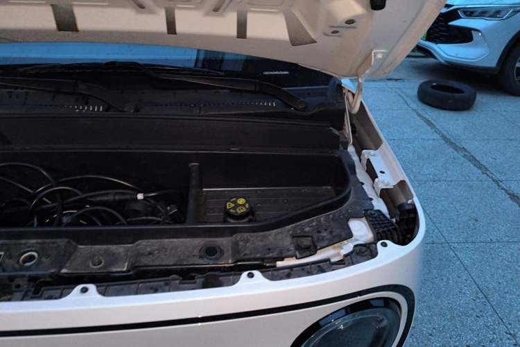 Used Geely Galaxy Panda 2025 210km Panda Kart Engine Bay Left