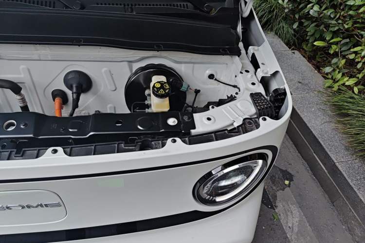 Used Geely Galaxy Panda 2025 210km Panda Kart Engine Bay Left