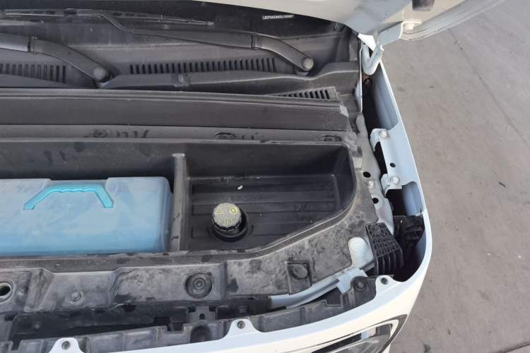 Used Geely Galaxy Panda 2025 210km Panda Kart Engine Bay Left