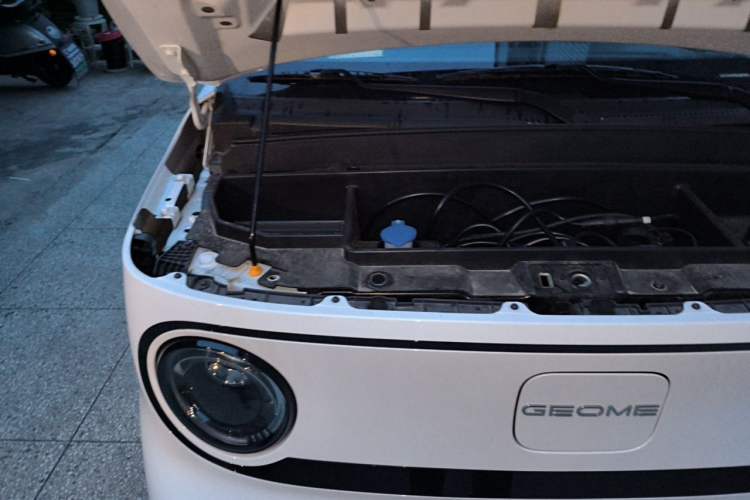 Used Geely Galaxy Panda 2025 210km Panda Kart Engine Bay Right