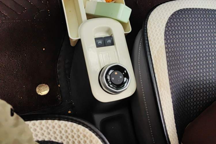 Used Geely Galaxy Panda 2025 210km Panda Rider Gear Lever