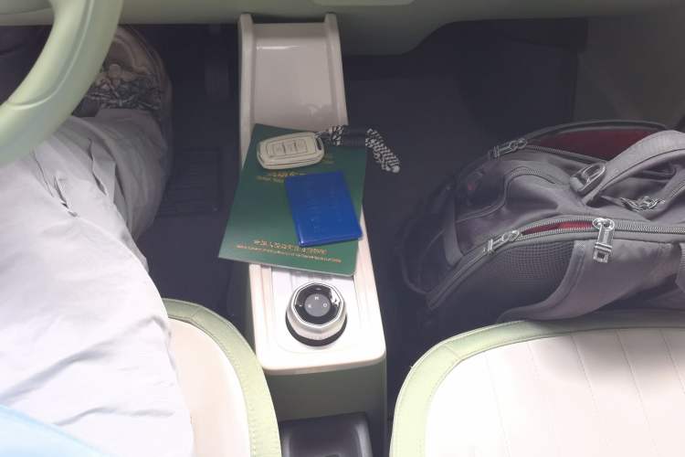 Used Geely Galaxy Panda 2025 210km Panda Rider Gear Lever
