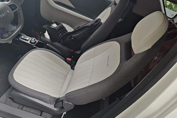 Used Geely Galaxy Panda 2025 210km Panda Kart Left Front Seat