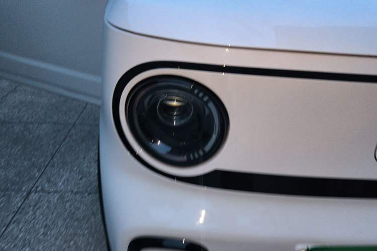 Used Geely Galaxy Panda 2025 210km Panda Kart Right Front Headlight
