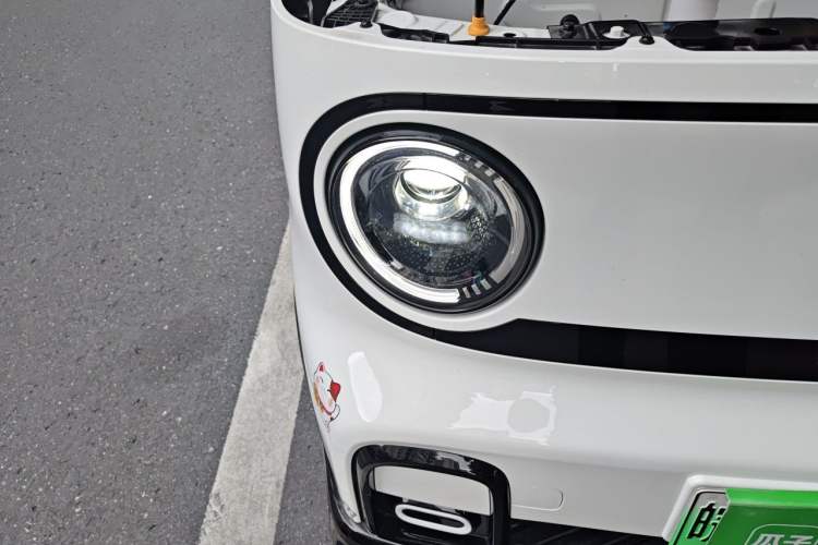 Used Geely Galaxy Panda 2025 210km Panda Kart Right Front Headlight
