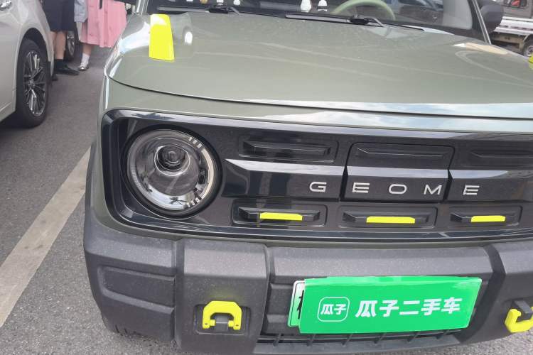 Used Geely Galaxy Panda 2025 210km Panda Rider Right Front Headlight