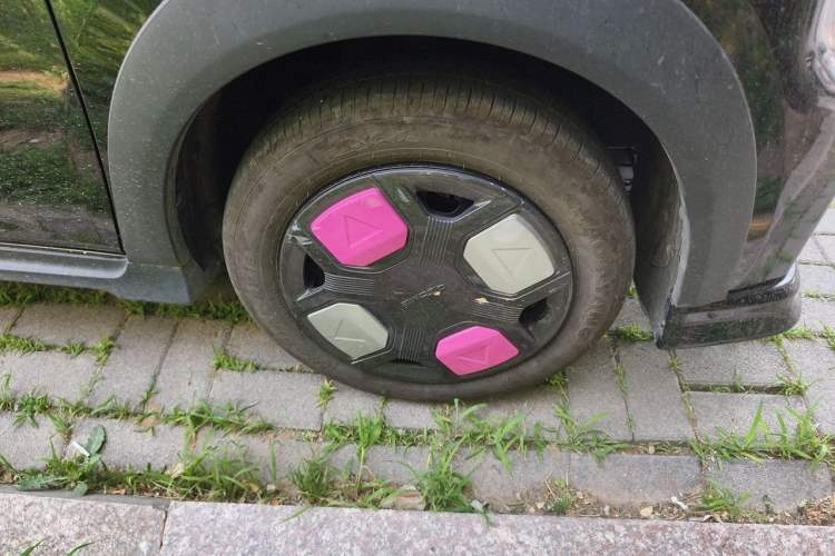 Used Geely Galaxy Panda 2025 210km Panda Kart Right Front Wheel Hub