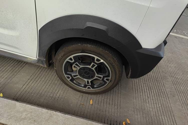 Used Geely Galaxy Panda 2025 210km Panda Rider Right Front Wheel Hub
