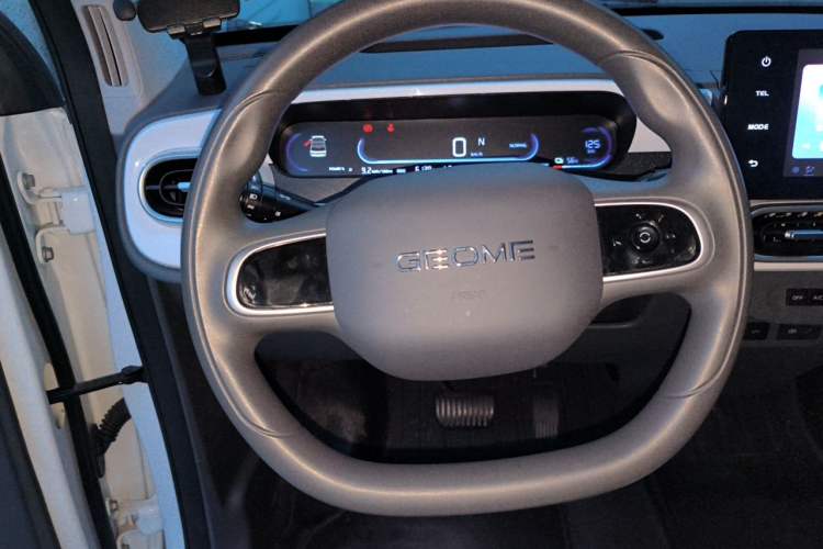 Used Geely Galaxy Panda 2025 210km Panda Kart Steering Wheel