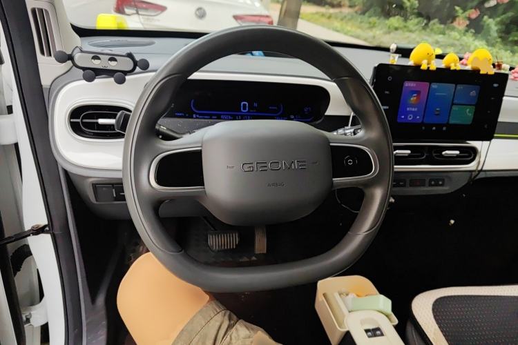 Used Geely Galaxy Panda 2025 210km Panda Rider Steering Wheel