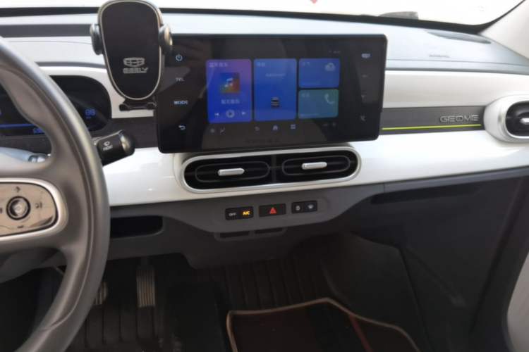 Used Geely Galaxy Panda 2025 210km Panda Kart Audio And AC Panel
