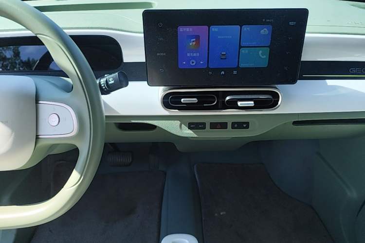 Used Geely Galaxy Panda 2025 210km Panda Rider Audio And AC Panel