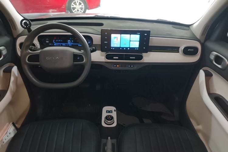 Used Geely Galaxy Panda 2025 210km Panda Rider Center Console
