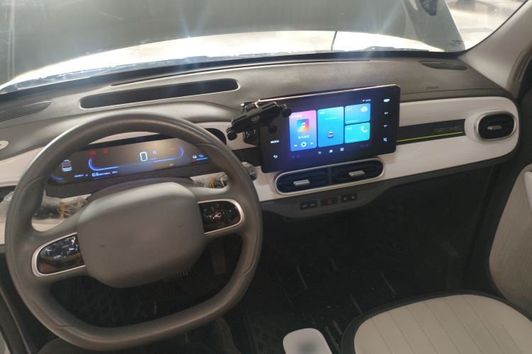 Used Geely Galaxy Panda 2025 210km Panda Kart Center Console