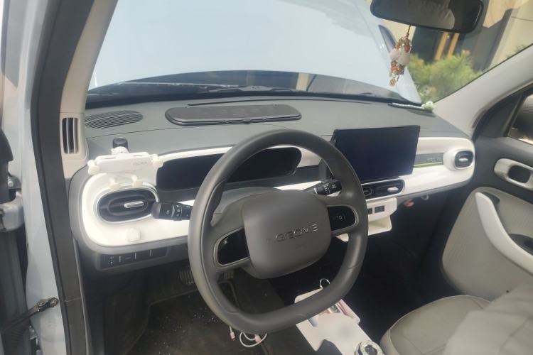 Used Geely Galaxy Panda 2025 210km Panda Kart Center Console