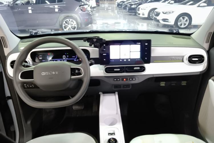 Used Geely Galaxy Panda 2025 210km Panda Kart Center Console