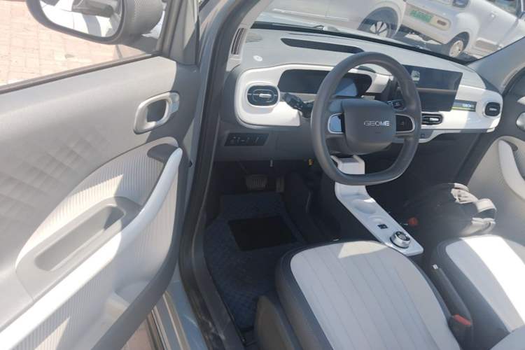 Used Geely Galaxy Panda 2025 210km Panda Kart Driver Seat