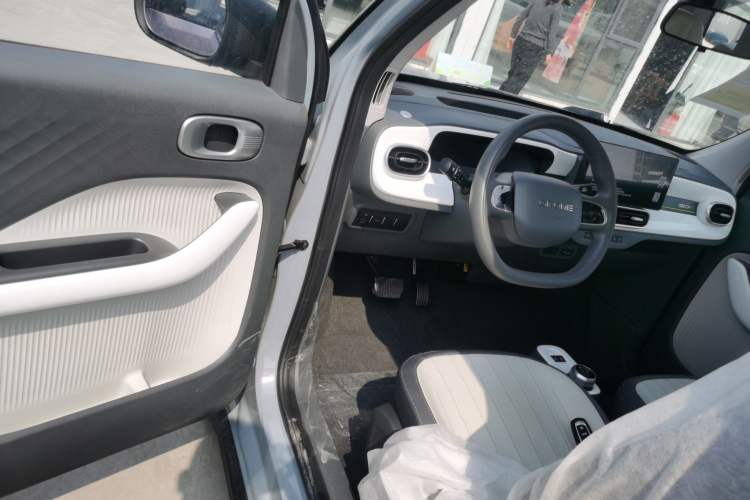 Used Geely Galaxy Panda 2025 210km Panda Kart Driver Seat