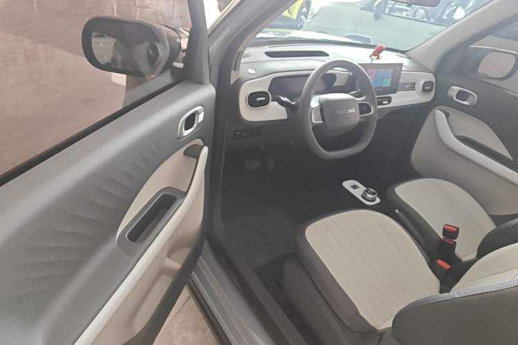 Used Geely Galaxy Panda 2025 210km Panda Kart Driver Seat