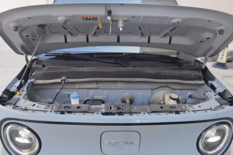 Used Geely Galaxy Panda 2025 210km Panda Kart Engine Bay