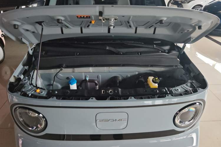 Used Geely Galaxy Panda 2025 210km Panda Kart Engine Bay